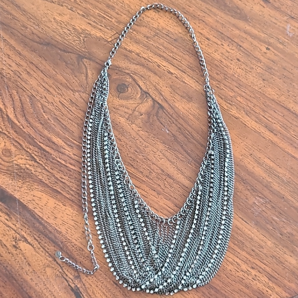 Elegant Silver Multi-Strand Necklace with Cascading Design